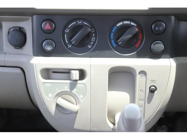 エブリイ 移動販売車 キッチンカー AT 2WD 再塗装済み シンク サイド・リヤ販売窓口 カウンターテーブル ホイールキャップ ポリタンク メニューボード 床板 4ナンバー 軽自動車 PS AC(33枚目)