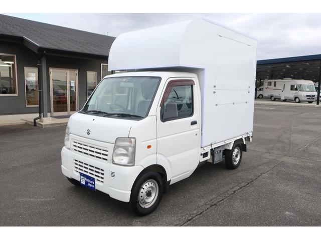 キャリイトラック 移動販売車　キッチンカー　８ナンバー　新規架装　２名乗車　跳ね上げ式販売カウンター　サッシ窓　カウンターテーブル　２槽シンク　給排水１００Ｌタンク　換気扇　外部電源　サイドリヤ販売カウンター　サッシ窓　跳ね上げ式カウンター　ＡＴ（17枚目）