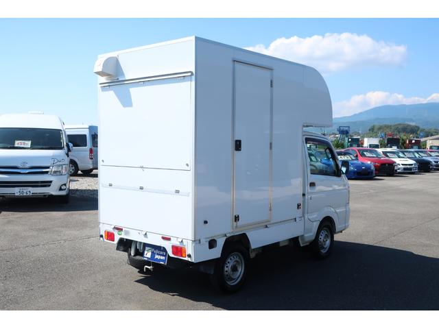 移動販売車　キッチンカー　２名乗車　４ナンバー　２槽シンク　外部電源　換気扇　サイドリア販売カウンター　カウンターテーブル　ＥＴＣ　１００Ｌ給排水タンク　水中ポンプ　ＬＥＤ照明　ＡＣ１００Ｖコンセント　レンタアップ(19枚目)