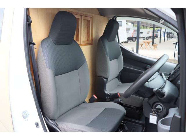 NV200バネットバン 移動販売車 8ナンバー登録 2槽シンク カウンターテーブル 外部電源 室内コンセント パラソル 純正ナビ フルセグ Bluetooth ETC キーレス キッチンカー ケータリングカー(14枚目)