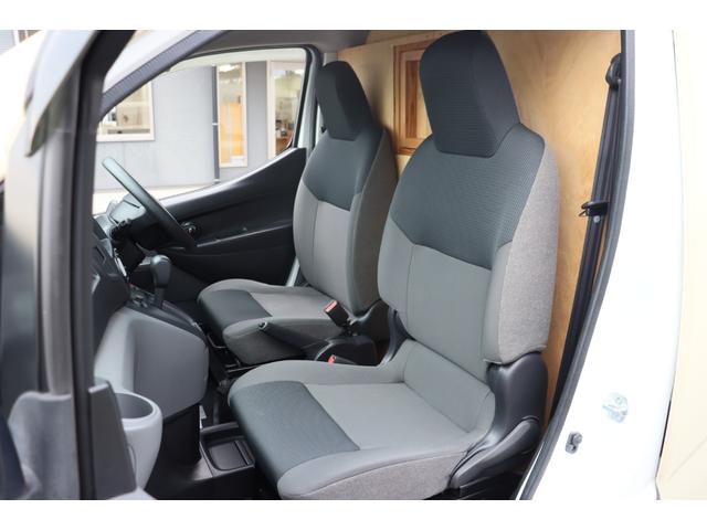 NV200バネットバン 移動販売車 8ナンバー登録 2槽シンク カウンターテーブル 外部電源 室内コンセント パラソル 純正ナビ フルセグ Bluetooth ETC キーレス キッチンカー ケータリングカー(15枚目)