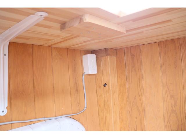 NV200バネットバン 移動販売車 8ナンバー登録 2槽シンク カウンターテーブル 外部電源 室内コンセント パラソル 純正ナビ フルセグ Bluetooth ETC キーレス キッチンカー ケータリングカー(29枚目)