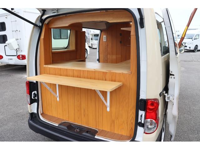 NV200バネットバン 移動販売車 8ナンバー登録 2槽シンク カウンターテーブル 外部電源 室内コンセント パラソル 純正ナビ フルセグ Bluetooth ETC キーレス キッチンカー ケータリングカー(36枚目)