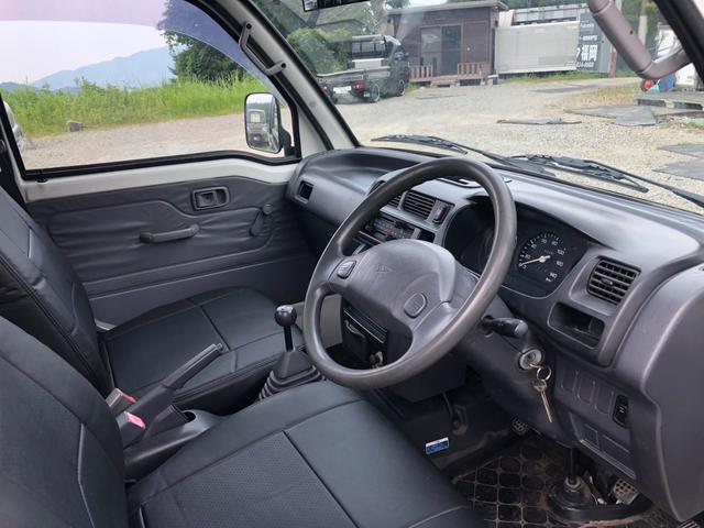 ハイゼットトラック ジャンボ　４ＷＤ　ＭＴ　アルミホイール　エアコン　パワステ　レザーシートカバー新品（2枚目）
