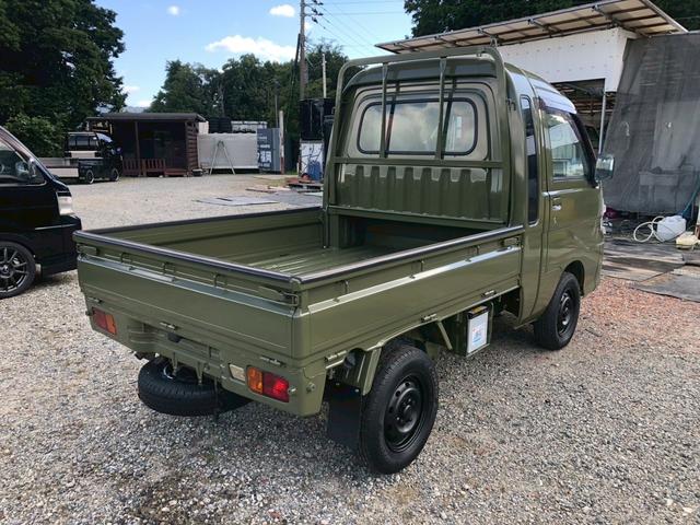 ハイゼットトラック ジャンボ　４ＷＤ　５速ＭＴ　エアコン　パワステ　パワーウィンドウ　車検令和９年１月（6枚目）