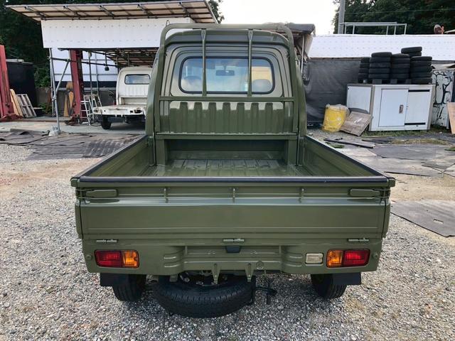 ハイゼットトラック ジャンボ　４ＷＤ　５速ＭＴ　エアコン　パワステ　パワーウィンドウ　車検令和９年１月（7枚目）
