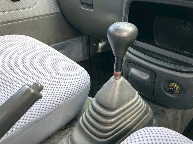 ハイゼットトラック ジャンボ　４ＷＤ　ＭＴ　エアコン　パワステ　パワーウィンドウ　タイミングチェーン　６ヶ月距離無制限保証（5枚目）