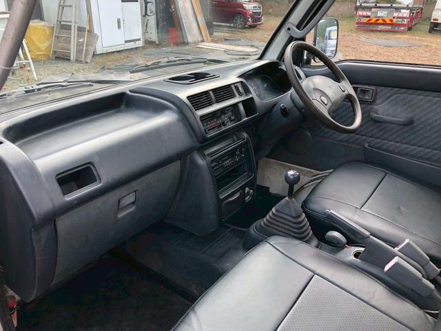 ハイゼットトラック 4WD デフロック付き 5速MT エアコン パワステ レザーシート新品 ボディー・フレーム全塗装済み(17枚目)