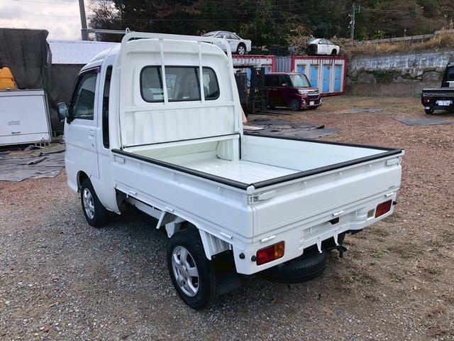 ハイゼットトラック ジャンボ　４ＷＤ　５速ＭＴ　エアコン　パワステ　パワーウィンドウ　タイミングチェーン（8枚目）