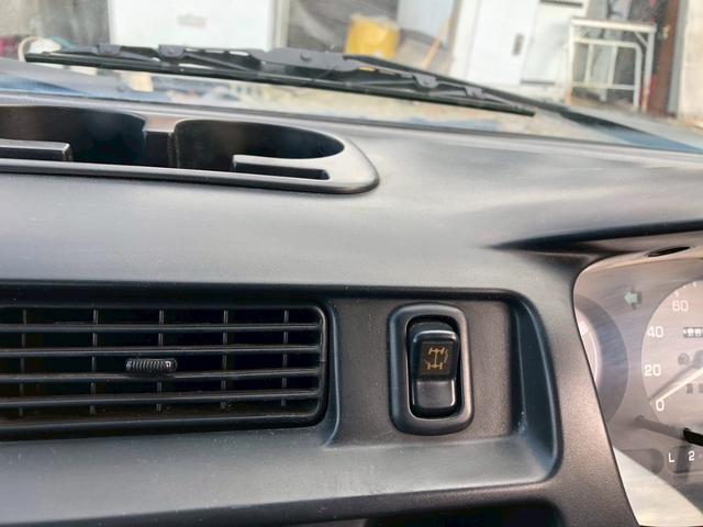 ハイゼットトラック ジャンボ 4WD AT車 エアコン パワステ パワーウインドウ オートマ レザーシートカバー新品 ボディー・フレーム全塗装済み(11枚目)