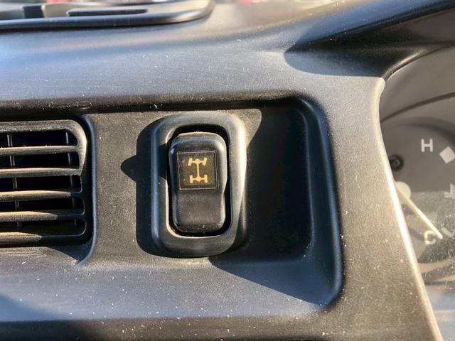 ハイゼットトラック ジャンボ　４ＷＤ　ＡＴ車　エアコン　パワステ　オートマ　ボディー・フレーム全塗装済み（6枚目）