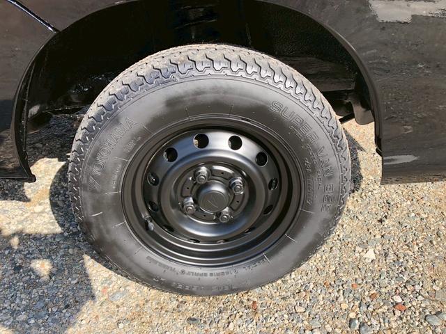ハイゼットトラック ジャンボ　４ＷＤ　ＡＴ車　エアコン　パワステ　オートマ　ボディー・フレーム全塗装済み（22枚目）