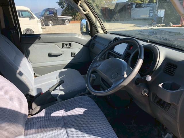 ハイゼットトラック ジャンボ　２ＷＤ　ＡＴ車　エアコン　パワステ　パワーウインドウ　オートマ　タイミングチェーン　ＨＤＤナビ　アルミホイール　ボディ・フレーム全塗装済み（3枚目）