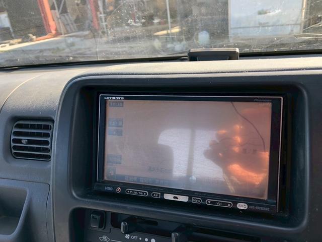 ハイゼットトラック ジャンボ　２ＷＤ　ＡＴ車　エアコン　パワステ　パワーウインドウ　オートマ　タイミングチェーン　ＨＤＤナビ　アルミホイール　ボディ・フレーム全塗装済み（4枚目）