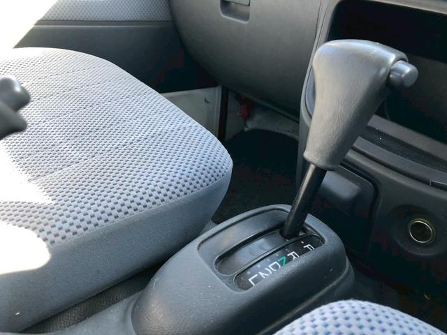 ハイゼットトラック ジャンボ　２ＷＤ　ＡＴ車　エアコン　パワステ　パワーウインドウ　オートマ　タイミングチェーン　ＨＤＤナビ　アルミホイール　ボディ・フレーム全塗装済み（6枚目）