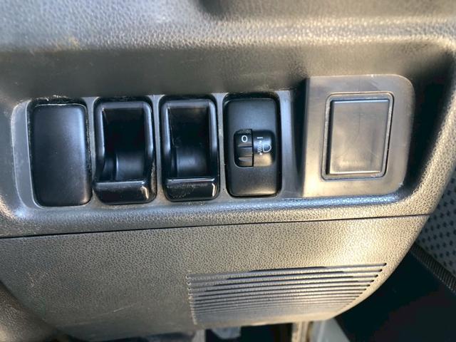 ハイゼットトラック ジャンボ　４ＷＤ　ＡＴ車　エアコン　パワステ　パワーウィンドウ　オートマ　ボディー・フレーム全塗装済み（5枚目）