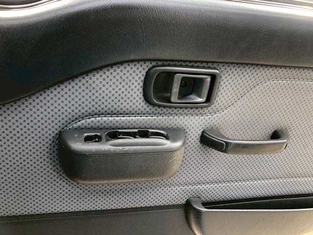 ハイゼットトラック ジャンボ 5速MT エアコン パワステ パワーウィンドウ レザーシートカバー タイミングベルト交換済み ボディー&フレーム全塗装済み 軽トラック(8枚目)