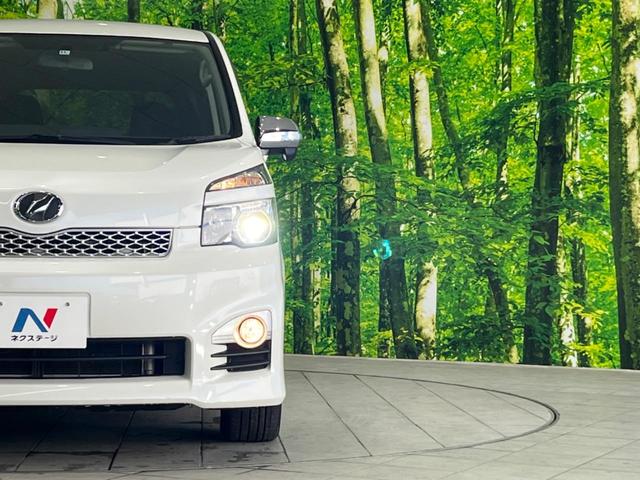 ZS 煌 特別仕様車 禁煙車 純正ナビ フリップダウンモニター 両側電動ドア HIDヘッド パドルシフト バックカメラ Bluetooth接続 ETC デュアルオートエアコン 7人乗 純正16インチアルミ(24枚目)