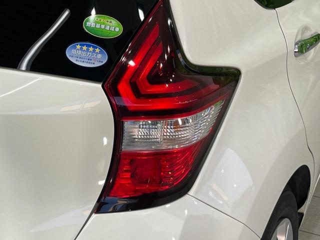 X 禁煙車 純正ナビ バックカメラ Bluetooth接続 アイドリングストップ スマートキー オートライト セキュリティアラーム 横滑り防止装置 プライバシーガラス(30枚目)