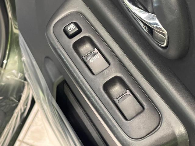 ランドベンチャー 禁煙車 ターボ SDナビ フルセグTV Bluetooth ETC リフトアップ ハーフレザーシート フロントフォグ 純正16インチAW プライバシーガラス 盗難防止装置 DVD再生 電動格納ミラー(34枚目)