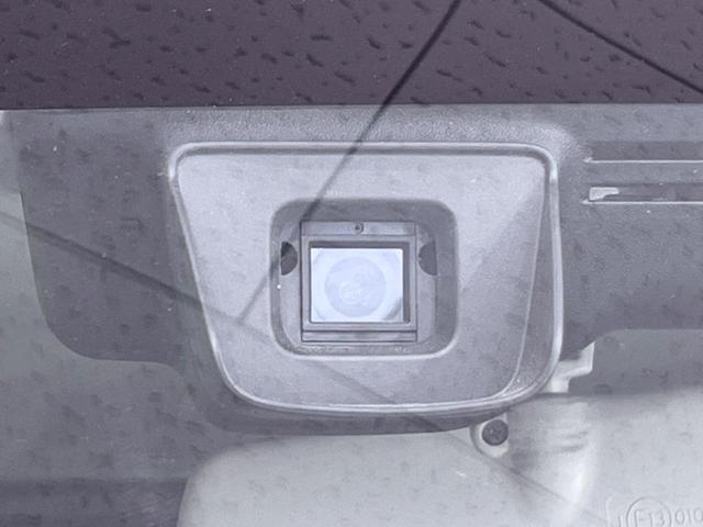 Ｇ　純正８インチナビ　フルセグ　Ｂｌｕｅｔｏｏｔｈ　バックカメラ　衝突軽減　シートヒーター　オートエアコン　スマートキー　電動格納ミラー　アイドリングストップ(3枚目)