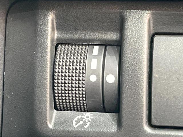 フォレスター アドバンス　ナビ　衝突軽減装置　レーダークルーズ　バックカメラ　オートエアコン　スマートキー　ＬＥＤヘッド　純正１８インチアルミホイール　プライバシーガラス　盗難防止装置　電動格納ミラー　横滑防止装置（40枚目）