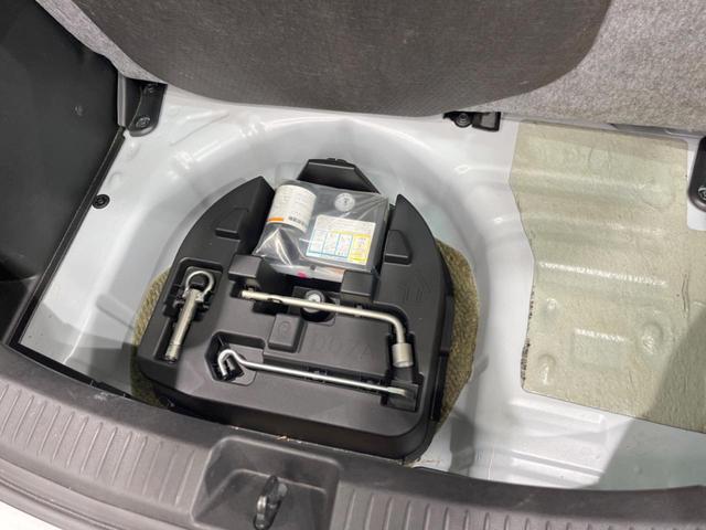 デミオ １３－スカイアクティブ　純正ナビ　禁煙車　ＥＴＣ　　Ｂｌｕｅｔｏｏｔｈ再生　ＣＤ／ＤＶＤ再生　地デジ　電動格納ミラー（35枚目）