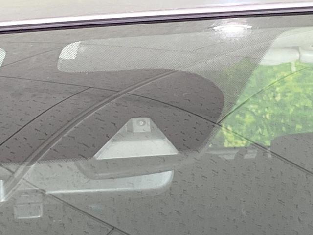 ノート Ｘ　衝突被害軽減システム　純正ＳＤナビ　バックカメラ　禁煙車　スマートキー　オートライト　Ｂｌｕｅｔｏｏｔｈ　ＣＤ　フルセグ　アイドリングストップ　ドライブレコーダー　トラクションコントロール（4枚目）