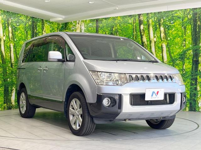 デリカＤ：５ Ｇ　パワーパッケージ　４ＷＤ　ＳＤナビ　バックカメラ　電動スライドドア　スマートキー　ＨＩＤヘッドライト　ＥＴＣ　クルコン　オートライト　オートエアコン　純正１８インチアルミ　ＣＤ　ＤＶＤ再生　フルセグ（17枚目）