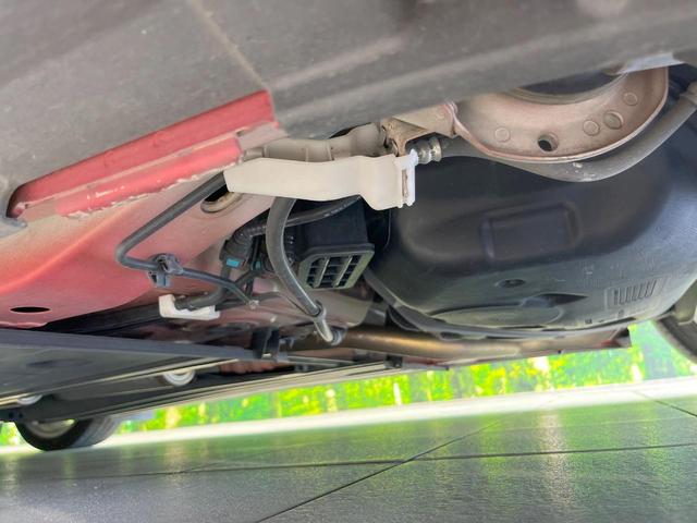 スイフトスポーツ ベースグレード　ＳＤナビ　衝突被害軽減システム　レーダークルーズ　スマートキー　ＬＥＤヘッド　ビルトインＥＴＣ　オートライト　オートエアコン　純正１７インチアルミ　Ｂｌｕｅｔｏｏｔｈ　ＣＤ　ＤＶＤ再生（31枚目）