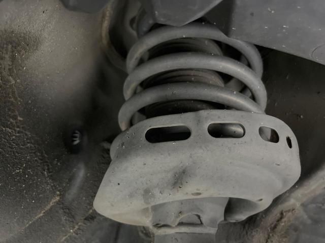 オデッセイ アブソルート・ＥＸホンダセンシング　純正ナビ　衝突被害軽減システム　レーダークルーズ　両側電動ドア　後席モニター　全周囲カメラ　レザーシート　パワーシート　スマートキー　ＬＥＤヘッド　ビルトインＥＴＣ　車線逸脱警報　オートライト（23枚目）