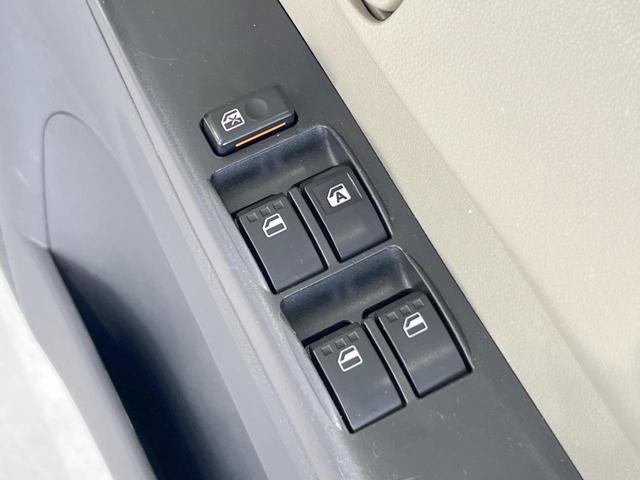 ミラ Ｘスペシャル　禁煙車　ＣＤ再生　盗難防止システム　プライバシーガラス　ドアバイザー　パワーステアリング　パワーウィンドウ　衝突安全ボディ（6枚目）