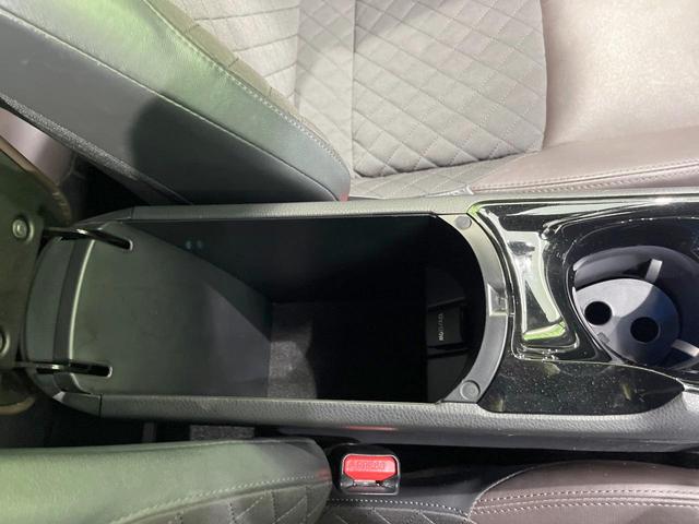 Ｃ－ＨＲ Ｇ　純正９型ナビ　バックカメラ　衝突被害軽減　レーダークルーズ　禁煙車　ハーフレザーシート　ドラレコ　コーナーセンサー　スマートキー　ＬＥＤヘッド　ビルトインＥＴＣ　Ｂｌｕｅｔｏｏｔｈ　オートハイビーム（44枚目）