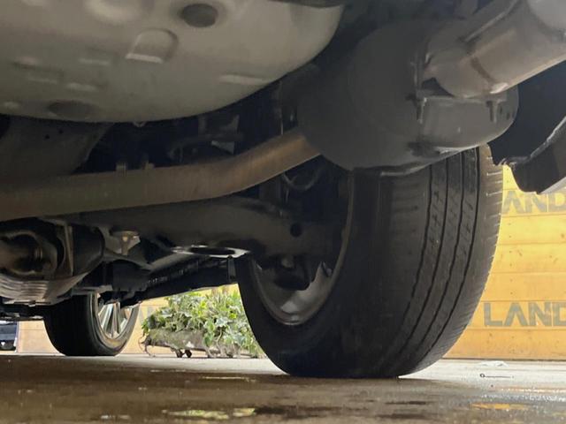 ハリアー プレミアム　禁煙車　モデリスタエアロ　ＢＩＧ－Ｘ１０型ナビ　バックカメラ　セーフティセンス　レーダークルーズ　パワーバックドア　シーケンシャルターンランプ　純正１８インチアルミ　ウッドコンビステアリング　ＥＴＣ（20枚目）