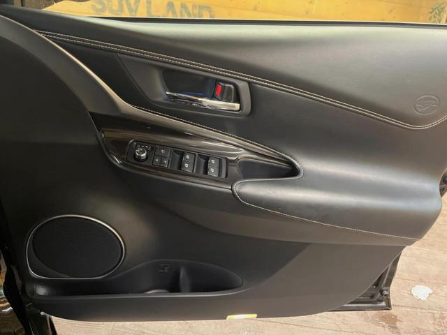 ハリアー プレミアム　禁煙車　モデリスタエアロ　ＢＩＧ－Ｘ１０型ナビ　バックカメラ　セーフティセンス　レーダークルーズ　パワーバックドア　シーケンシャルターンランプ　純正１８インチアルミ　ウッドコンビステアリング　ＥＴＣ（22枚目）