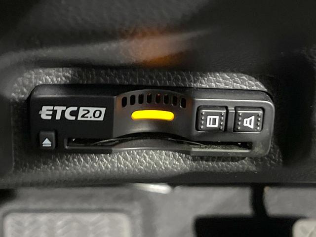ヴェゼル ｅ：ＨＥＶ　Ｚ　純正ナビ　バックカメラ　衝突被害軽減システム　レーダークルーズコントロール　禁煙車　フルセグ　Ｂｌｕｅｔｏｏｔｈ　ＥＴＣ２．０　シートヒーター　ハーフレザーシート　パワーバックドア　スマートキー（41枚目）