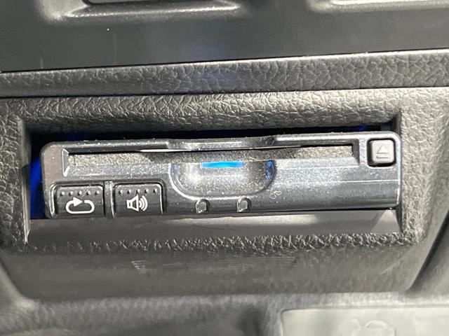 インプレッサスポーツハイブリッド ハイブリッド2.0i-Sアイサイト 4WD SDナビ バックカメラ アイサイト レーダークルーズ 禁煙車 ビルトインETC ハーフレザーシート コーナーセンサー スマートキー HIDヘッド オートライト デュアルエアコン パワーシート(7枚目)