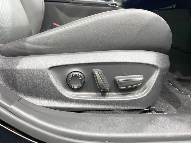 プリウス Ｚ　ガラスルーフ　サイドカメラ　バックカメラ　衝突被害軽減システム　レーダークルーズ　禁煙車　レザー調シート　前席シートエアコン　パワーシート　コーナーセンサー　スマートキー　ＬＥＤヘッド（54枚目）