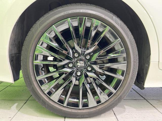 クラウンハイブリッド S スポーツスタイル 純正ナビ バックカメラ 衝突被害軽減システム レーダークルーズ 禁煙車 レザーシート 前席シートエアコン コーナーセンサー スマートキー LEDヘッド ビルトインETC 車線逸脱警報 オートライト(13枚目)