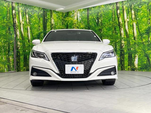 クラウンハイブリッド S スポーツスタイル 純正ナビ バックカメラ 衝突被害軽減システム レーダークルーズ 禁煙車 レザーシート 前席シートエアコン コーナーセンサー スマートキー LEDヘッド ビルトインETC 車線逸脱警報 オートライト(14枚目)