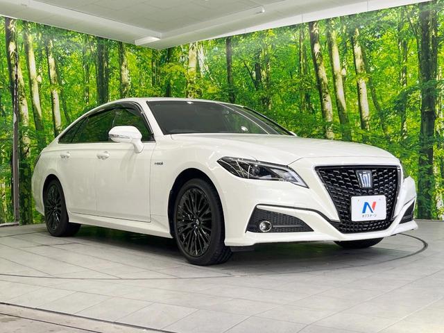 クラウンハイブリッド S スポーツスタイル 純正ナビ バックカメラ 衝突被害軽減システム レーダークルーズ 禁煙車 レザーシート 前席シートエアコン コーナーセンサー スマートキー LEDヘッド ビルトインETC 車線逸脱警報 オートライト(16枚目)