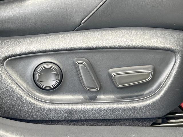 クラウンハイブリッド S スポーツスタイル 純正ナビ バックカメラ 衝突被害軽減システム レーダークルーズ 禁煙車 レザーシート 前席シートエアコン コーナーセンサー スマートキー LEDヘッド ビルトインETC 車線逸脱警報 オートライト(36枚目)