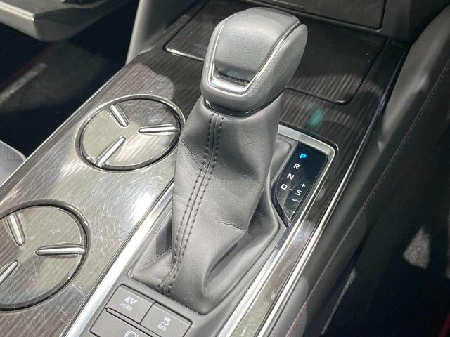 クラウンハイブリッド S スポーツスタイル 純正ナビ バックカメラ 衝突被害軽減システム レーダークルーズ 禁煙車 レザーシート 前席シートエアコン コーナーセンサー スマートキー LEDヘッド ビルトインETC 車線逸脱警報 オートライト(52枚目)