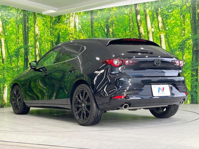 ＭＡＺＤＡ３ファストバック １５Ｓ　ブラックトーンエディション　純正ＳＤナビ　全周囲カメラ　衝突被害軽減システム　レーダークルーズ　禁煙車　ドラレコ　コーナーセンサー　スマートキー　ＬＥＤヘッド　ビルトインＥＴＣ　オートハイビーム　車線逸脱警報　オートライト（23枚目）