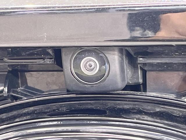 ＭＡＺＤＡ３ファストバック １５Ｓ　ブラックトーンエディション　純正ＳＤナビ　全周囲カメラ　衝突被害軽減システム　レーダークルーズ　禁煙車　ドラレコ　コーナーセンサー　スマートキー　ＬＥＤヘッド　ビルトインＥＴＣ　オートハイビーム　車線逸脱警報　オートライト（25枚目）
