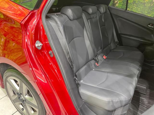 プリウス Ａツーリングセレクション　モデリスタエアロ　純正ナビ　バックカメラ　衝突被害軽減システム　禁煙車　レーダークルーズコントロール　ＥＴＣ　Ｂｌｕｅｔｏｏｔｈ　フルセグ　合皮シート　ＬＥＤヘッド　シートヒーター　スマートキー（9枚目）