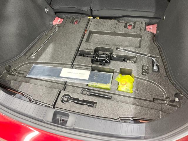 プリウス Ａツーリングセレクション　モデリスタエアロ　純正ナビ　バックカメラ　衝突被害軽減システム　禁煙車　レーダークルーズコントロール　ＥＴＣ　Ｂｌｕｅｔｏｏｔｈ　フルセグ　合皮シート　ＬＥＤヘッド　シートヒーター　スマートキー（60枚目）