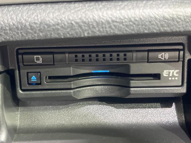 クラウン アスリートＳ－Ｔ　バックカメラ　禁煙車　レザーシート　前席シートエアコン　コーナーセンサー　スマートキー　ＬＥＤヘッド　ビルトインＥＴＣ　クルコン　車線逸脱警報　オートライト　オートエアコン　純正１８インチアルミ（6枚目）