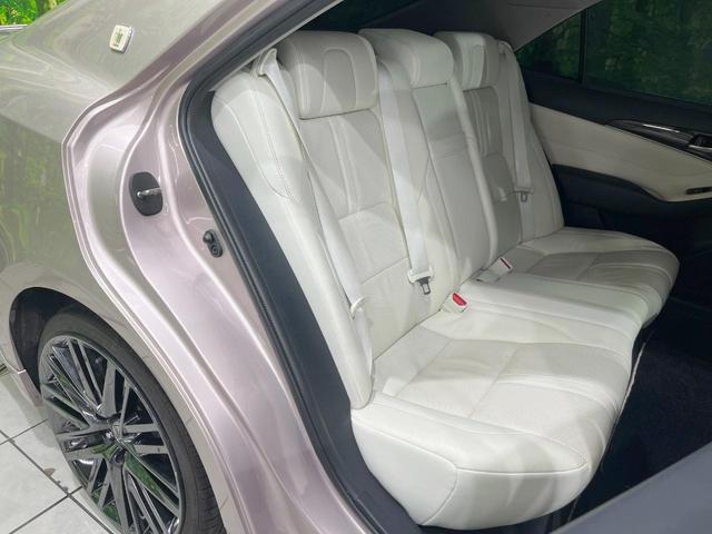 クラウン アスリートＳ－Ｔ　バックカメラ　禁煙車　レザーシート　前席シートエアコン　コーナーセンサー　スマートキー　ＬＥＤヘッド　ビルトインＥＴＣ　クルコン　車線逸脱警報　オートライト　オートエアコン　純正１８インチアルミ（9枚目）