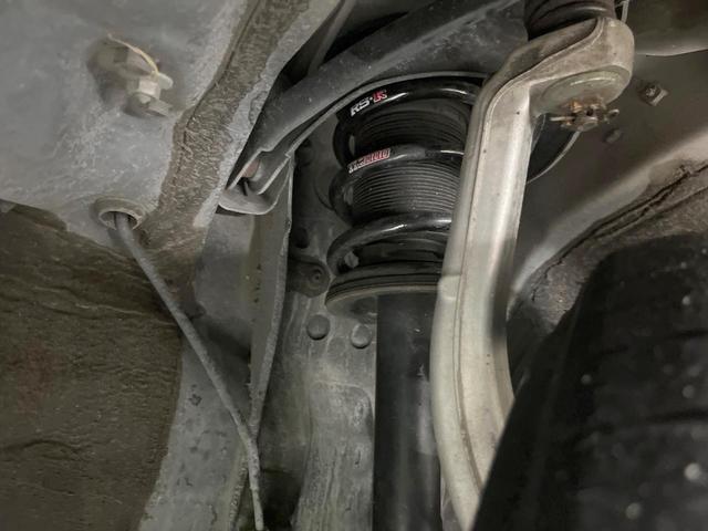 クラウン アスリートＳ－Ｔ　バックカメラ　禁煙車　レザーシート　前席シートエアコン　コーナーセンサー　スマートキー　ＬＥＤヘッド　ビルトインＥＴＣ　クルコン　車線逸脱警報　オートライト　オートエアコン　純正１８インチアルミ（19枚目）